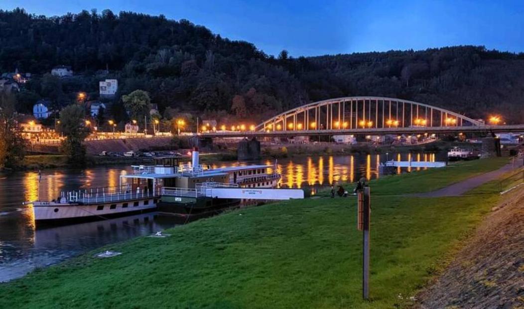 Apartamento U Bocmana S Vyhledem Na Zamek A Labe Decin Exterior foto