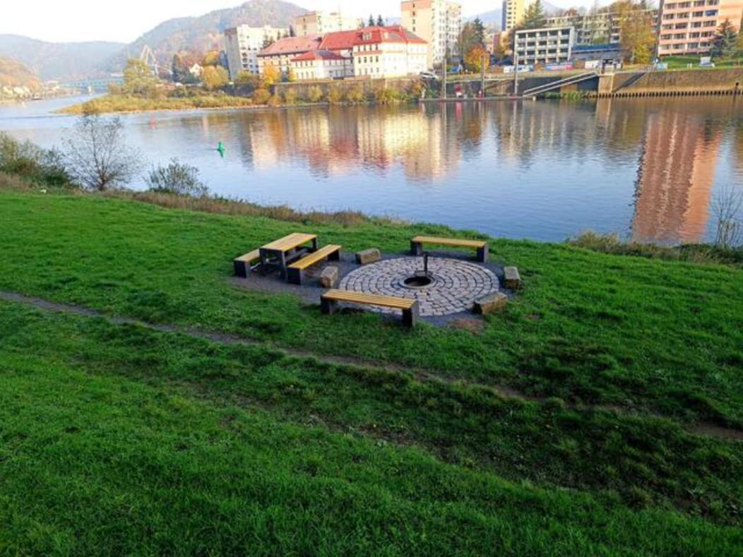 Apartamento U Bocmana S Vyhledem Na Zamek A Labe Decin Exterior foto