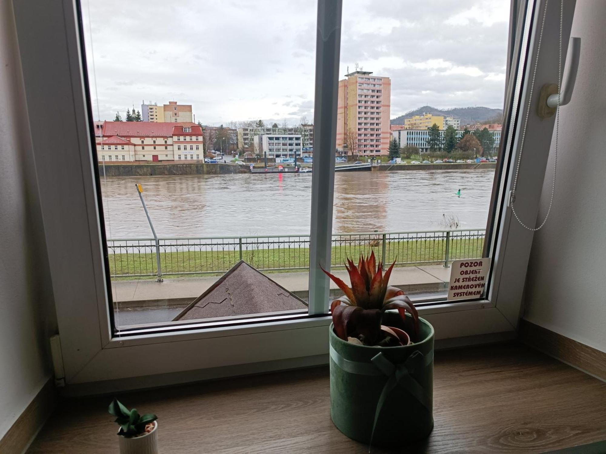 Apartamento U Bocmana S Vyhledem Na Zamek A Labe Decin Exterior foto