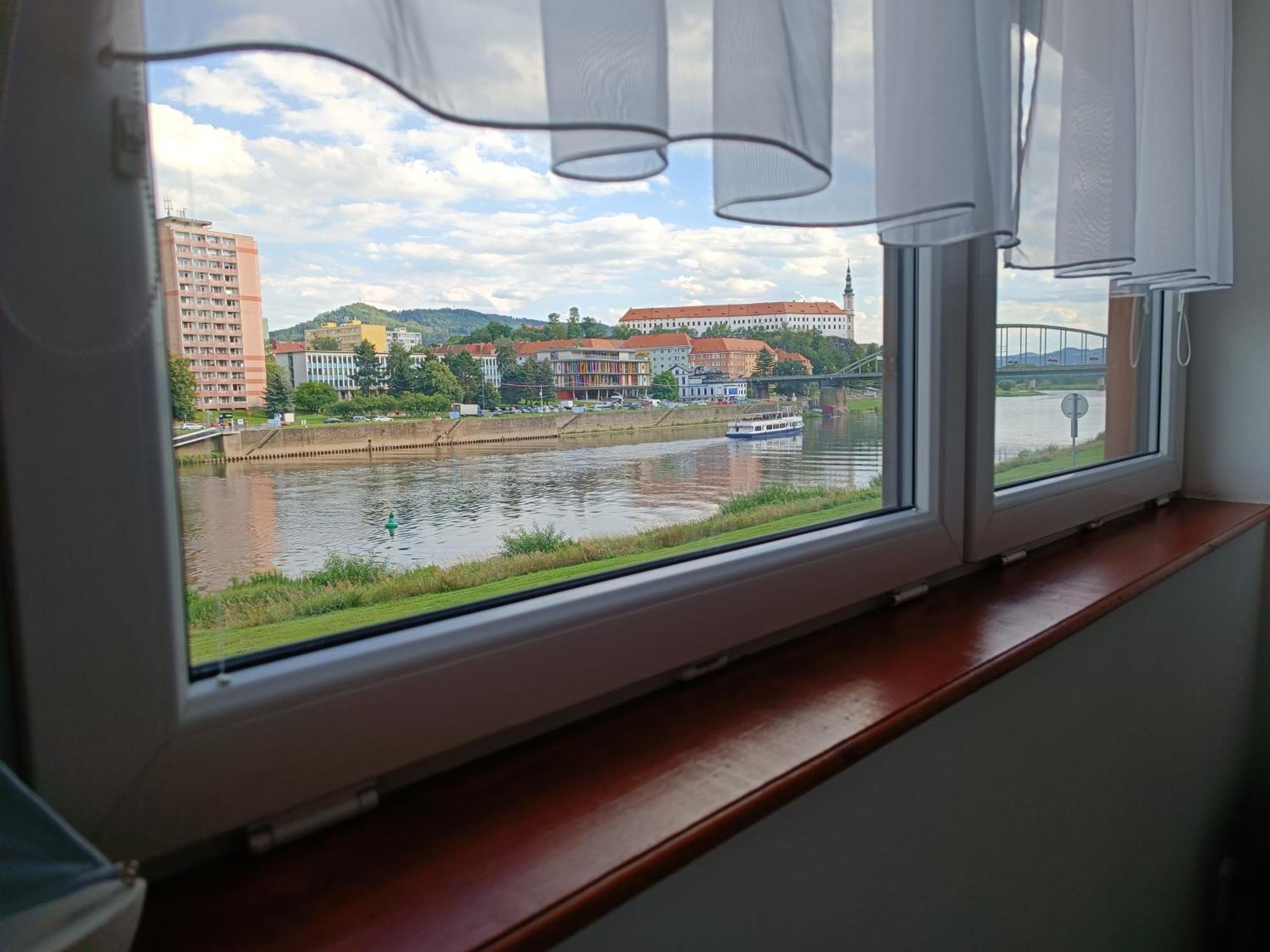 Apartamento U Bocmana S Vyhledem Na Zamek A Labe Decin Exterior foto