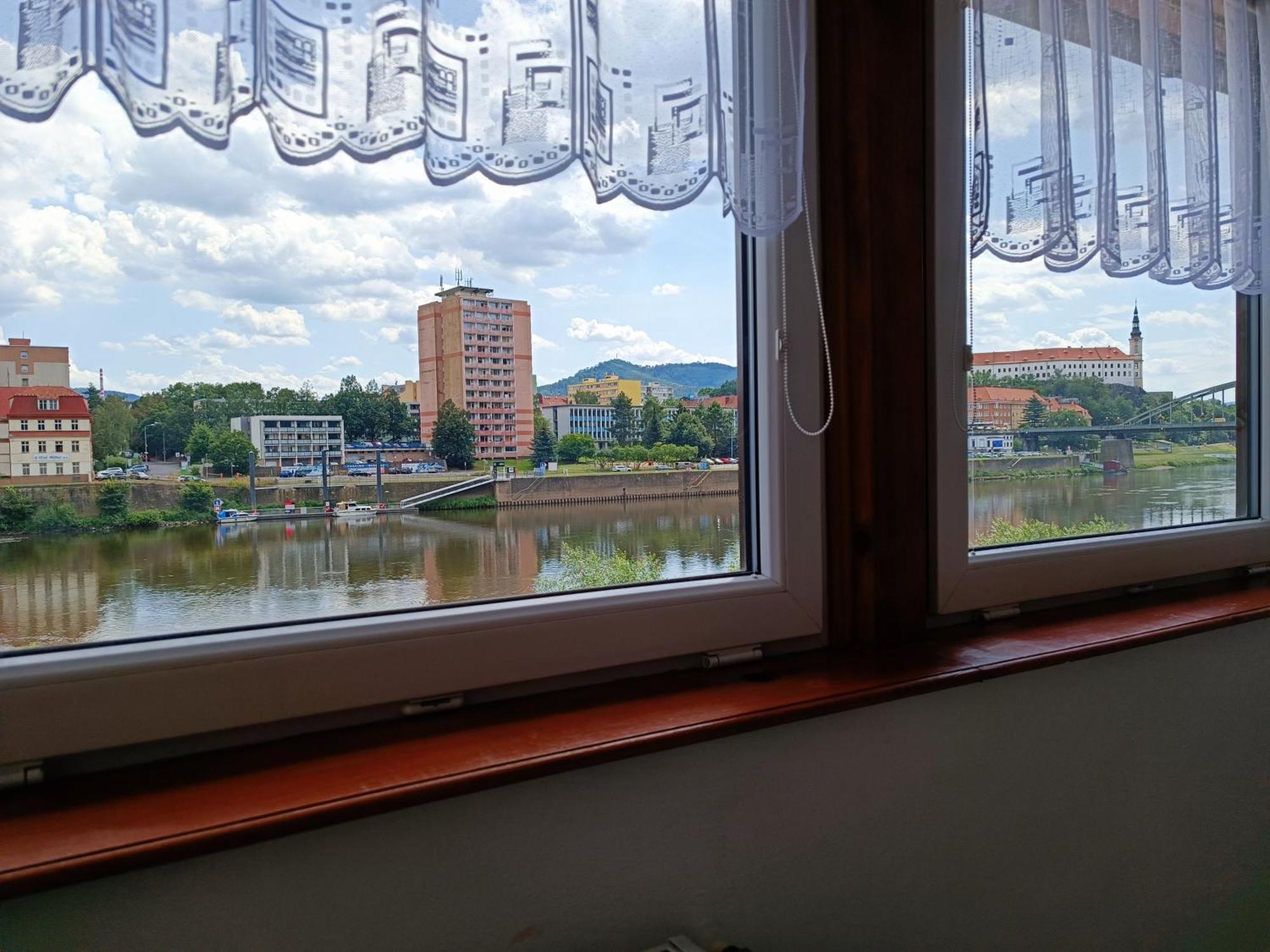 Apartamento U Bocmana S Vyhledem Na Zamek A Labe Decin Exterior foto