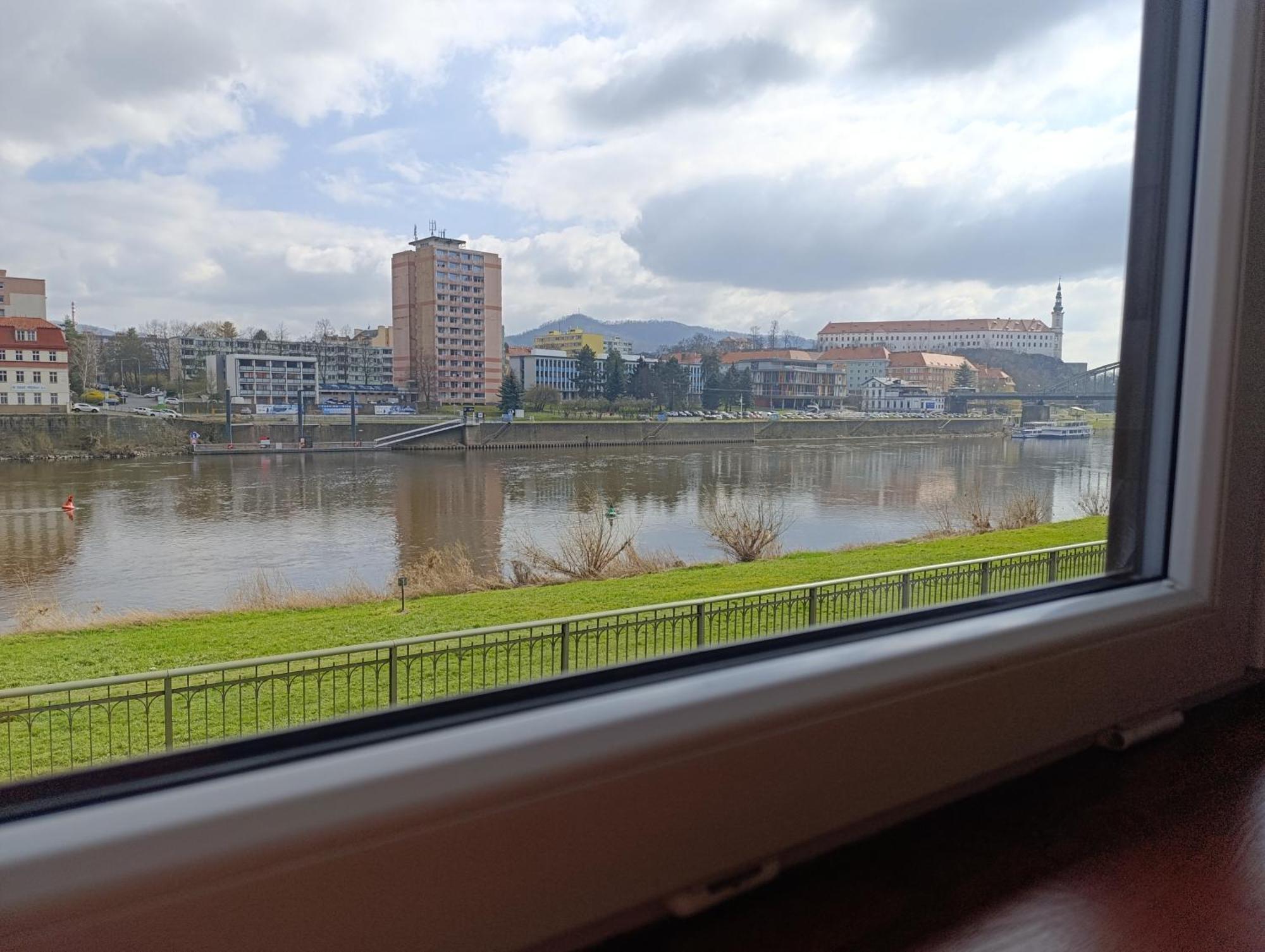 Apartamento U Bocmana S Vyhledem Na Zamek A Labe Decin Exterior foto