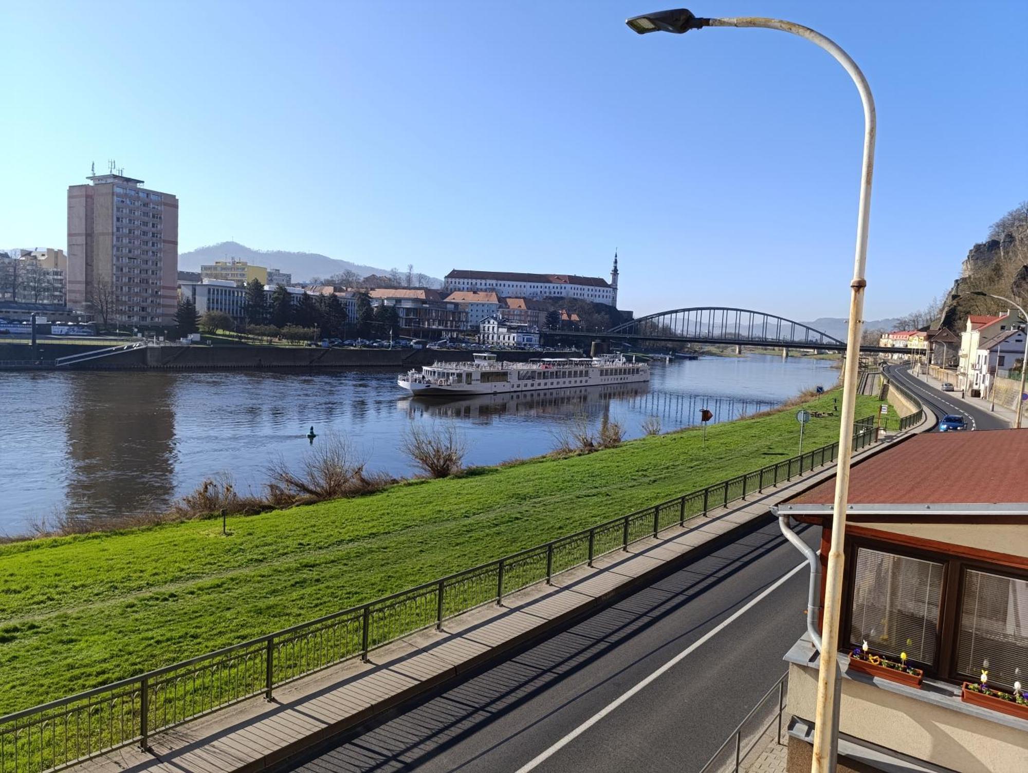 Apartamento U Bocmana S Vyhledem Na Zamek A Labe Decin Exterior foto